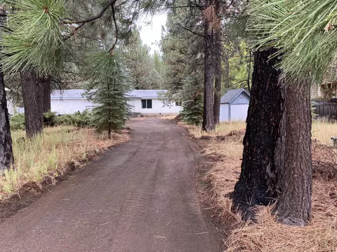 16862 Downey Rd, Bend, OR 97707