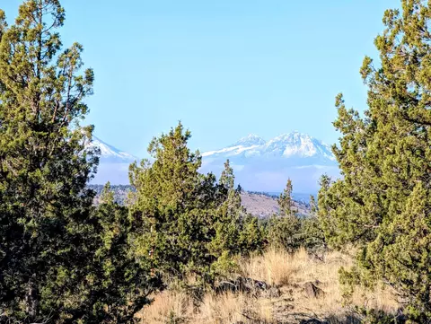 15055 SW Rainbow Rd, Terrebonne, OR 97760
