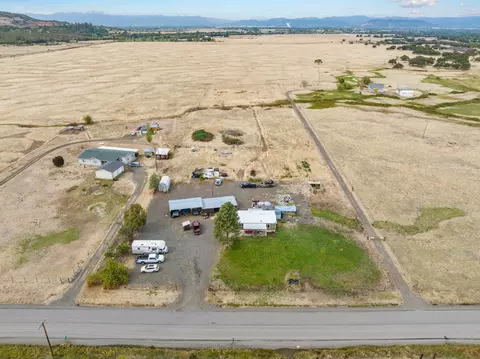 253 Meridian Rd, Eagle Point, OR 97524 photo 7
