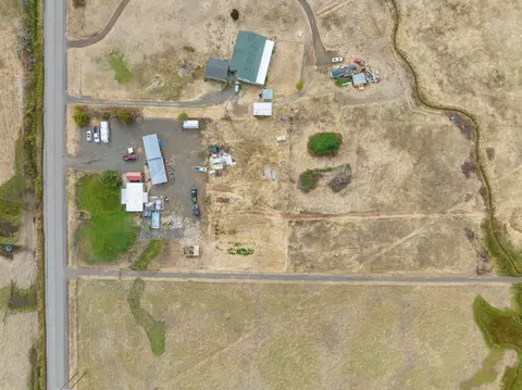 253 Meridian Rd, Eagle Point, OR 97524 photo 9