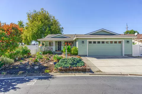 286 Marian Ave #49, Central Point, OR 97502