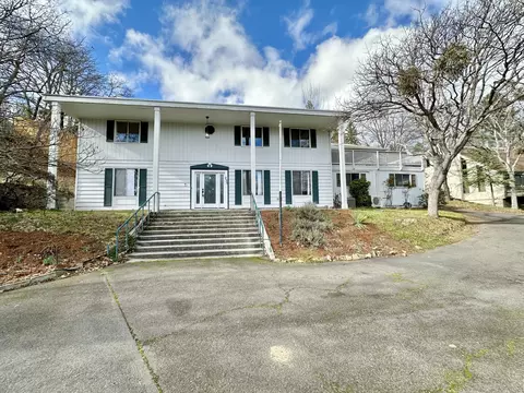 235 Terrace St, Ashland, OR 97520
