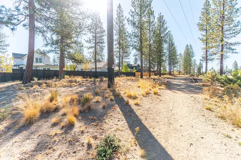 1193 NW Singleton Pl, Bend, OR 97703 photo 93