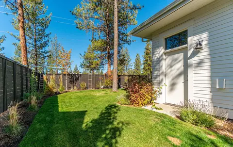 1193 NW Singleton Pl, Bend, OR 97703 photo 85