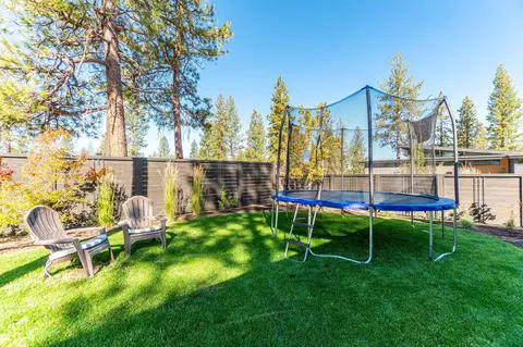 1193 NW Singleton Pl, Bend, OR 97703 photo 87