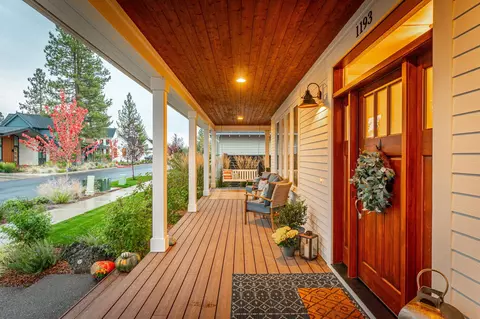 1193 NW Singleton Pl, Bend, OR 97703 photo 4