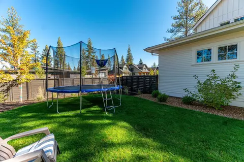 1193 NW Singleton Pl, Bend, OR 97703 photo 89