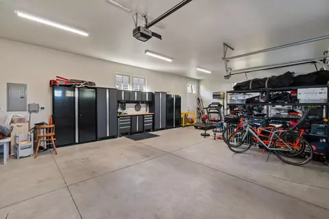 1193 NW Singleton Pl, Bend, OR 97703 photo 94