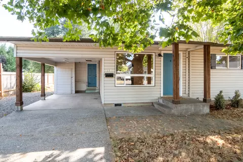 231 N 3rd St, Lebanon, OR 97355