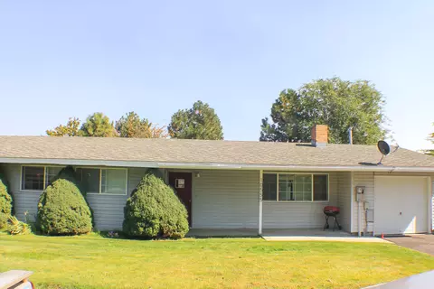 10555 Wright Ave, Klamath Falls, OR 97603