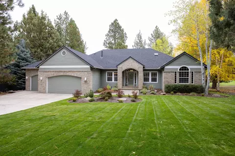3559 NW Mccready Dr, Bend, OR 97703 photo 2