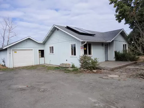 4162 Redwood Ave, Grants Pass, OR 97527
