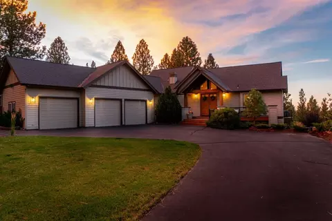 19462 Kemple Rd, Bend, OR 97702