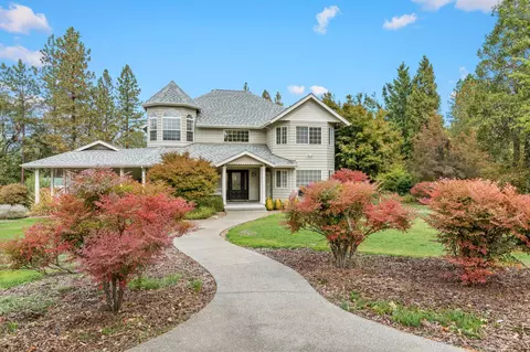 150 Wildrose Ln, Grants Pass, OR 97527