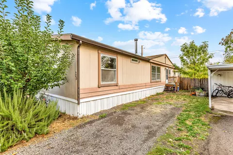 321 Clay St #22, Ashland, OR 97520