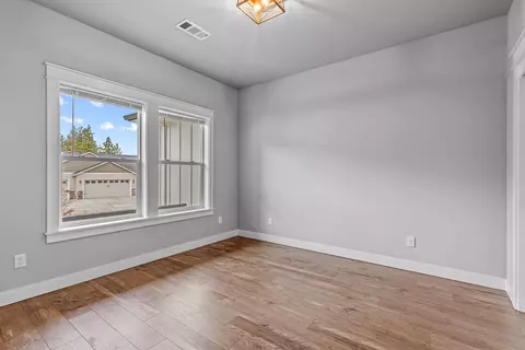 1300 Crestmont Pl, Eagle Point, OR 97524 photo 21