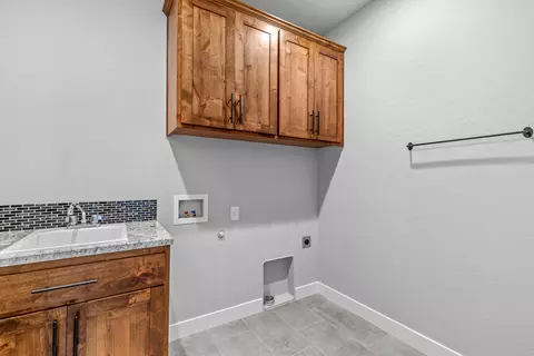 1300 Crestmont Pl, Eagle Point, OR 97524 photo 29
