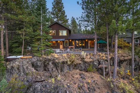 18776 Choctaw Rd, Bend, OR 97702 photo 2