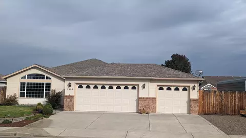 2455 Devonshire Pl, Central Point, OR 97502 photo 1