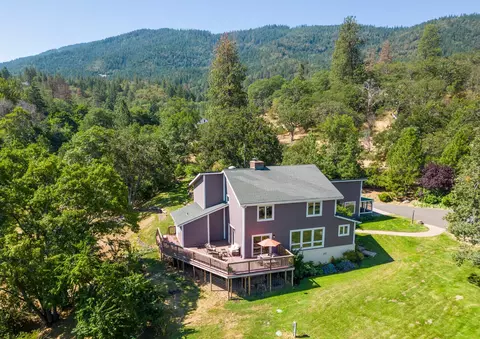 1138 Old Highway 99 S, Ashland, OR 97520