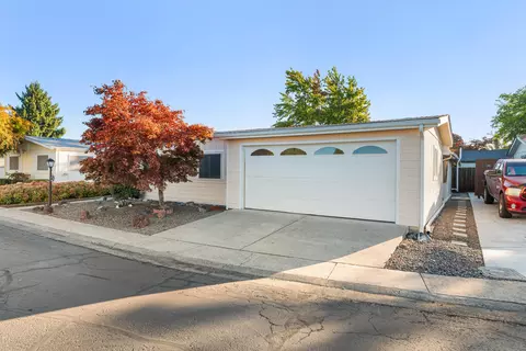 555 Freeman Rd #13, Central Point, OR 97502 photo 3