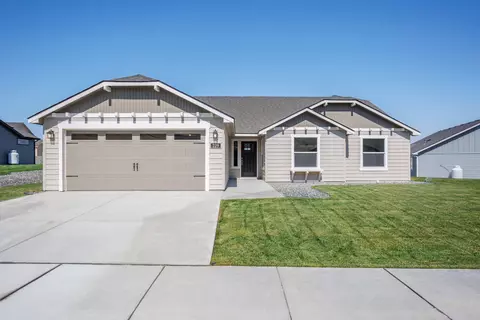 1639 NW Varnish Pl #214, Redmond, OR 97756