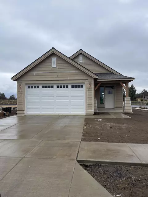 4703 SW Badger Creek Dr #HOME 23, Redmond, OR 97756