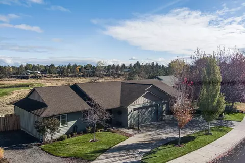 1268 SW Rimrock Way, Redmond, OR 97756