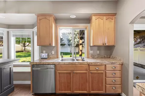 878 Ridgeview Dr, Eagle Point, OR 97524 photo 12