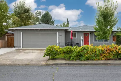 3038 Shelterwood Cir, Medford, OR 97501