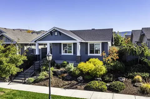 533 Waterbury Way, Medford, OR 97504