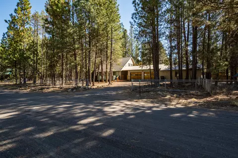 17675 Teil Ct, La Pine, OR 97739 photo 2