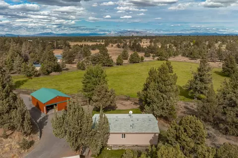 61670 Teal Rd, Bend, OR 97702 photo 4