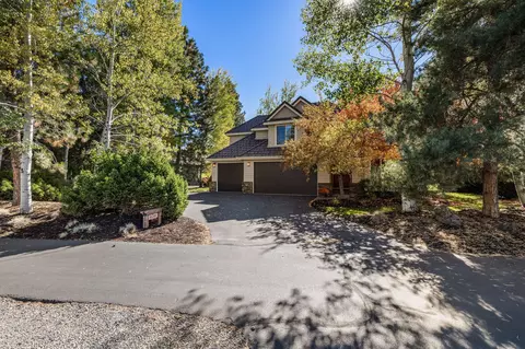 61289 Tam Mcarthur Loop, Bend, OR 97702