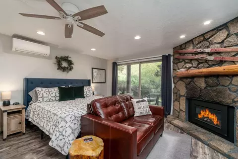 17624 Pinnacle Ln #4, Sunriver, OR 97707