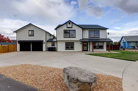 63060 Campion Pl, Bend, OR 97701
