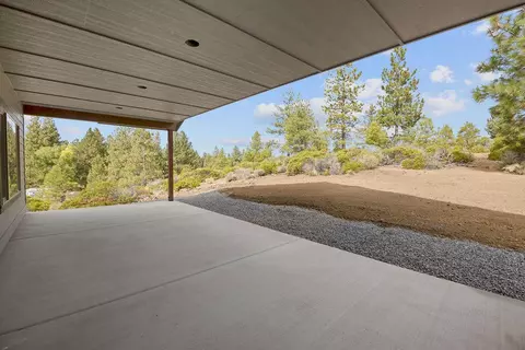 19082 Pumice Butte Rd, Bend, OR 97702 photo 3