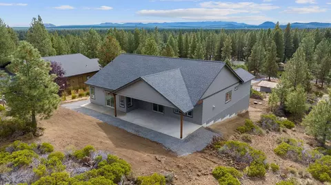 19082 Pumice Butte Rd, Bend, OR 97702 photo 2