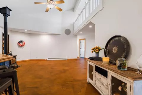 Kitchen - 61290 Obernolte Rd, Bend, OR 97701 photo 3 of 4