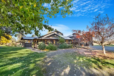 Exterior - 61290 Obernolte Rd, Bend, OR 97701 photo 22 of 24