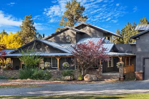 61290 Obernolte Rd, Bend, OR 97701