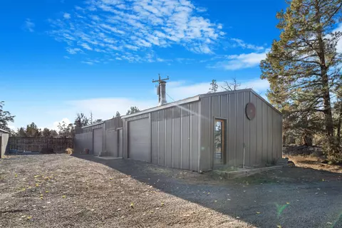 Exterior - 61290 Obernolte Rd, Bend, OR 97701 photo 14 of 24