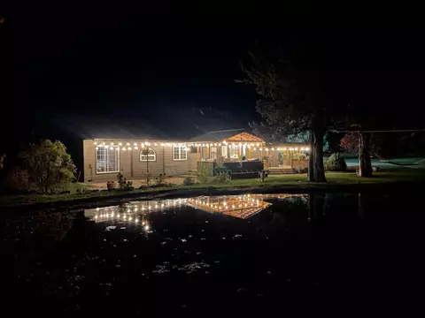 View/Area - 61290 Obernolte Rd, Bend, OR 97701 photo 2 of 9