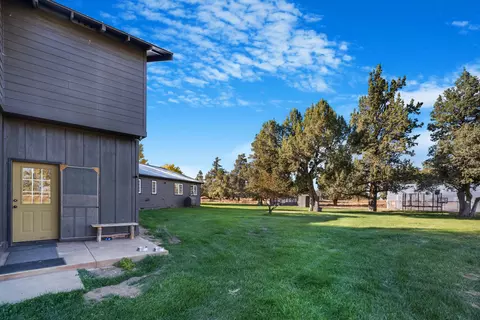 Exterior - 61290 Obernolte Rd, Bend, OR 97701 photo 13 of 24
