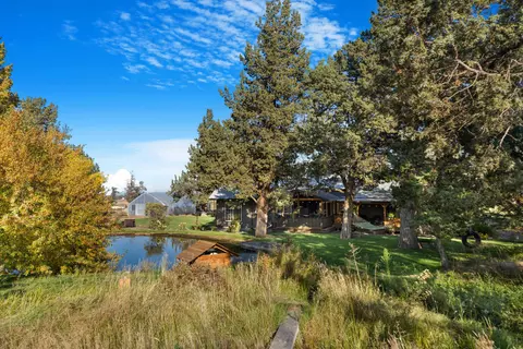 View/Area - 61290 Obernolte Rd, Bend, OR 97701 photo 3 of 9