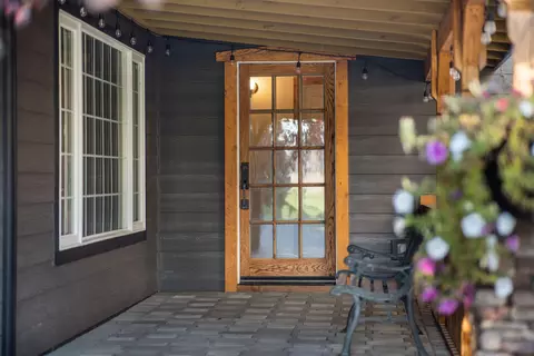 Entry Way - 61290 Obernolte Rd, Bend, OR 97701 photo 1 of 3