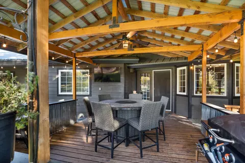 Exterior - 61290 Obernolte Rd, Bend, OR 97701 photo 3 of 24
