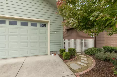 1142 Rustler Peak St, Central Point, OR 97502 photo 26