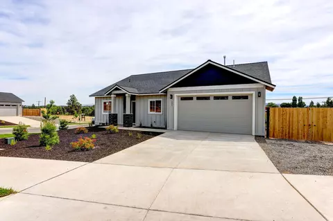 591 SW Cassidy Ave #LOT 7, Madras, OR 97741