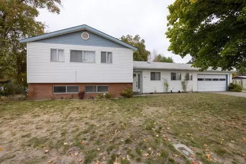 622 NE Lakeside Dr, Madras, OR 97741